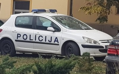 Uz pretnju pištoljem uzeo novac iz kladionice