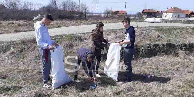 DECA U BATULOVCU SAKUPILA 16 DŽAKOVA SMEĆA