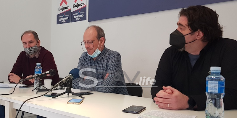 NS – TREBA RASKINUTI UGOVOR SA IZVOĐAČEM RADOVA NA TRGU