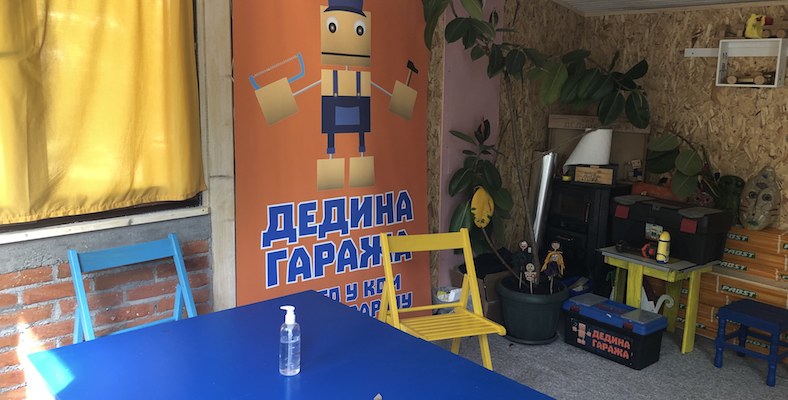 U „DEDINOJ GARAŽI“ ODRŽANA RADIONICA ZA DECU SA POTEŠKOĆAMA U RAZVOJU