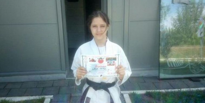 КARATISTКINJA LENA MITIĆ DONELA JOŠ JEDNU ZLATNU MEDALJU U LESКOVAC