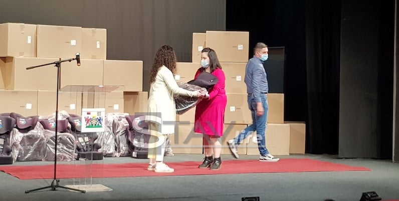 URUČENO 96 AUTO SEDIŠTA ZA BEBE ROĐENE U MARTU I APRILU