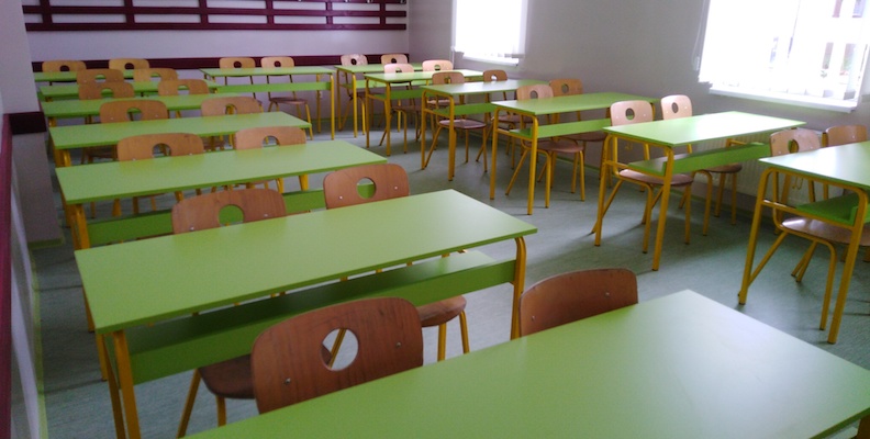 Lažne dojave o bombama u dve srednje škole u Nišu