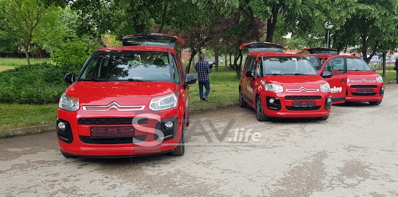 LESKOVAČKI VODOVOD OBNOVI VOZNI PARK SA TRI POLOVNA AUTOMOBILA