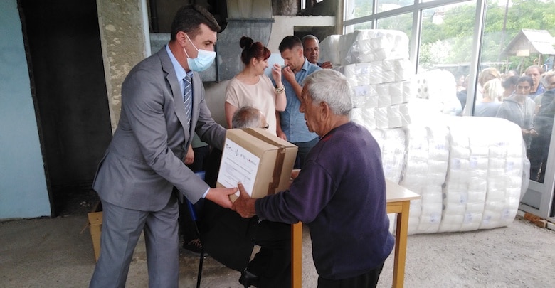 HIGIJENSКI PAКETI ZA ROMSКE PORODICE