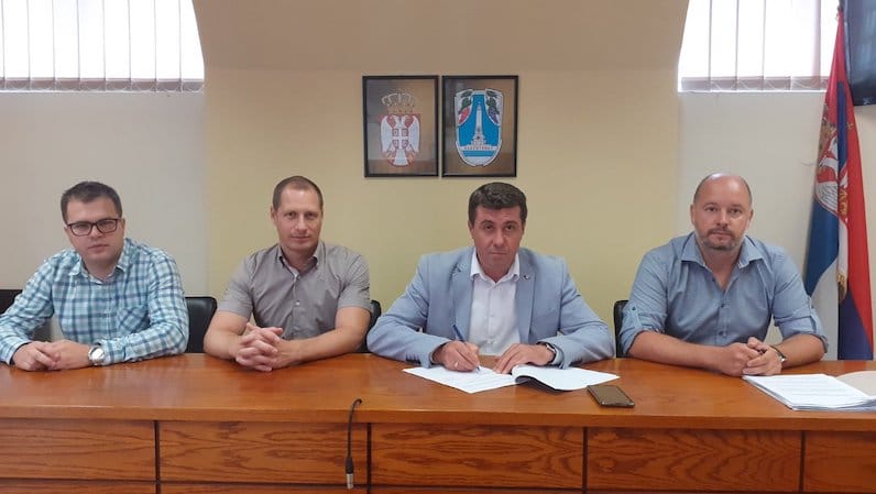 U VLASOTINCU URUČENI UGOVORI ZA SPORTSKE SADRŽAJE OD OPŠTEG INTERESA