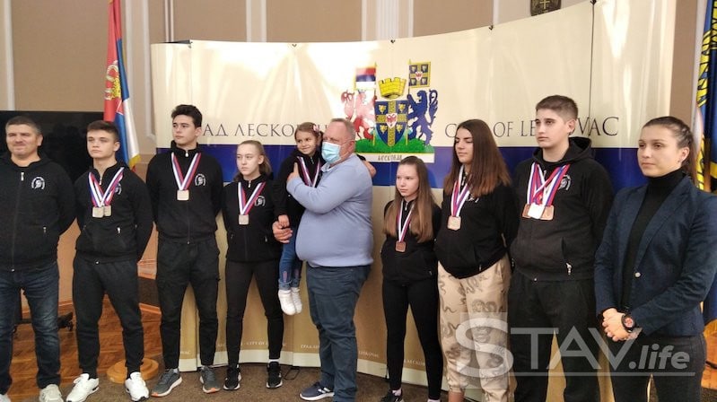 Leskovački karatisti zablistali