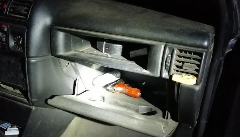 Leskovčaninu oduzet pištolj koji je stajao u automobilu