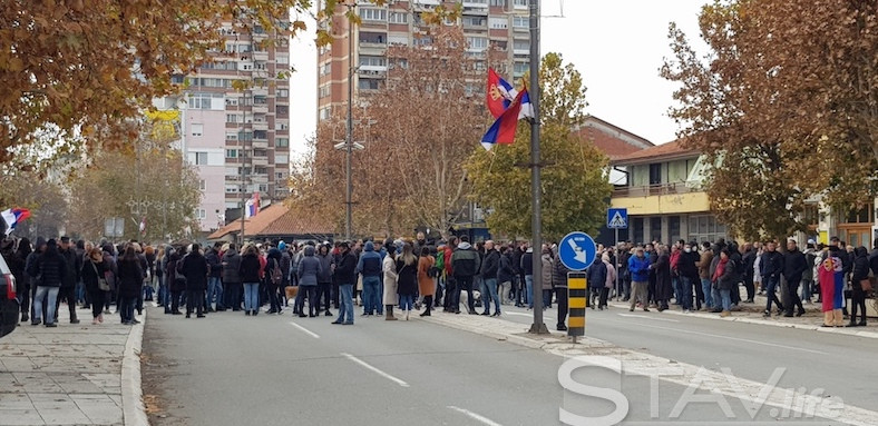 Protesti u Leskovcu – Neko je probao da zloupotrebi masovnost  i broj ljudi koji smo okupili (video)