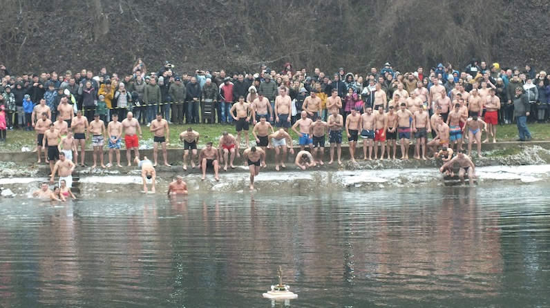 Na Bogojavljanje će se tradicionalno plivati za Časni krst u Vlasini