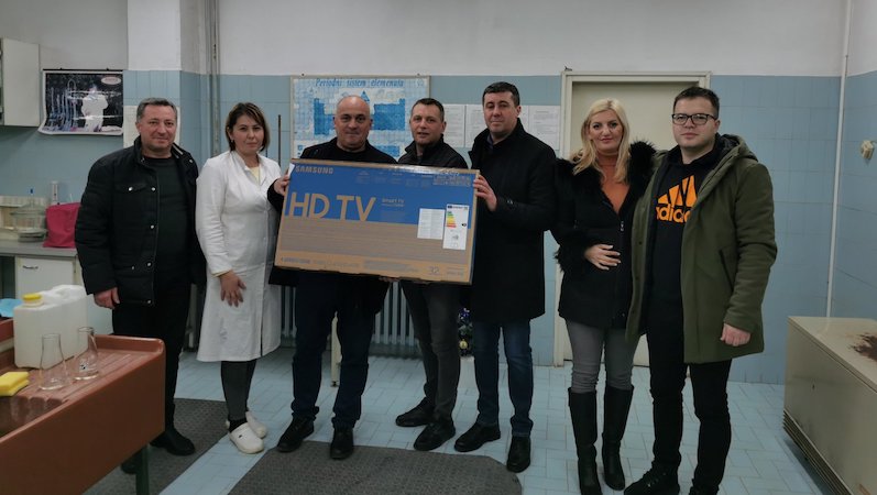 Dežurnim službama pokloni u novogodišnjoj noći