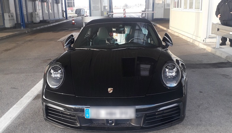 Porede luksuznog sata zaplenjen i porše