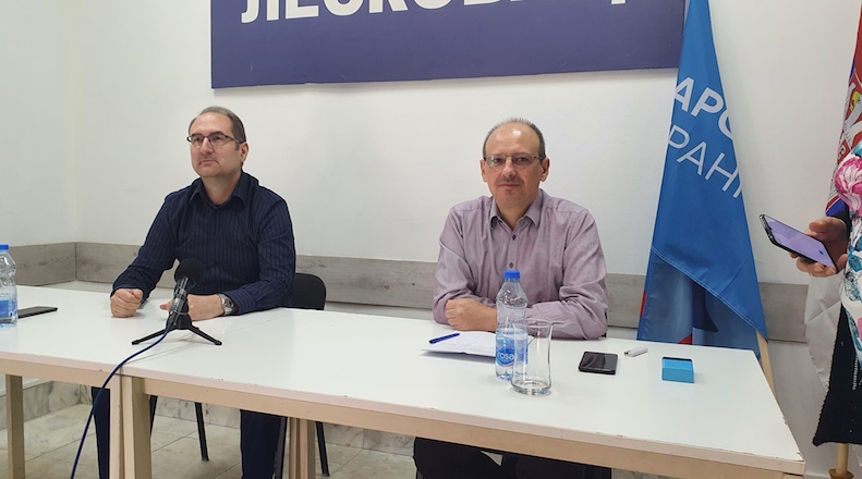 Leskovački odbor kao i ostali u Jablaničkom okrugu napustili Narodnu stranku