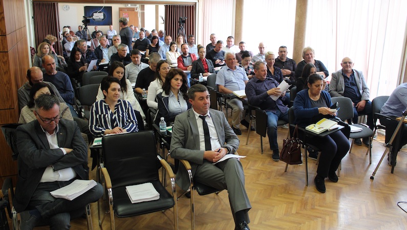 Vlasotinčani  tuže opštinu zbog zauzeća zemljišta radi izgradnje puteva