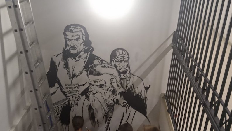 Mural posvećen Nikoli Mitroviću Kokanu oslikan u školi „Josif Kostić“ u Leskovcu