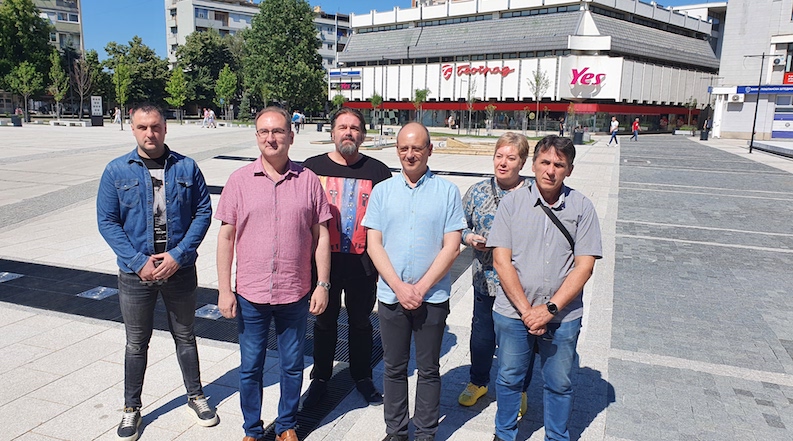 NS – Ko je odgovoran za stanje na trgu, spomeniku naše sramote