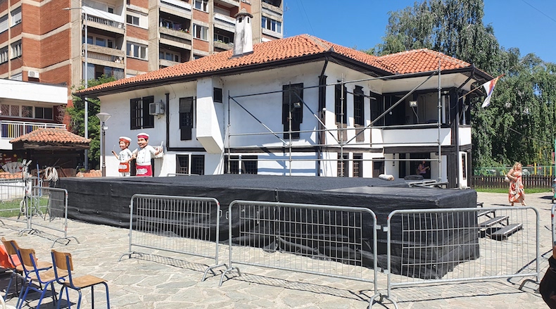 Na Leskovačkom letu predstava Vanje Bulića „Jače smo od sudbine“