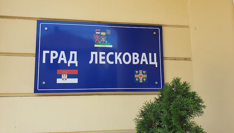 Srednjoškolcima isplaćeno po 10.000 dinara u Leskovcu