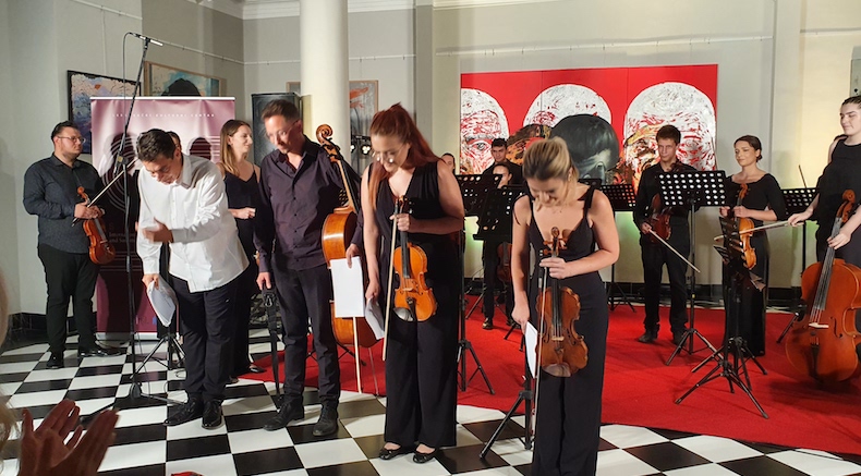 Otvoren 10. STRINGS – Koncert „Oko STRINGSA“ oduševio publiku (video)