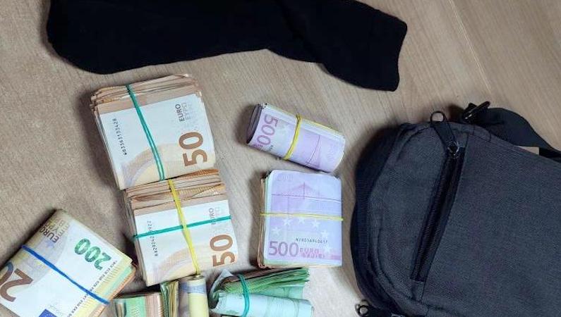 Čarape pune neprijavljenih deviza