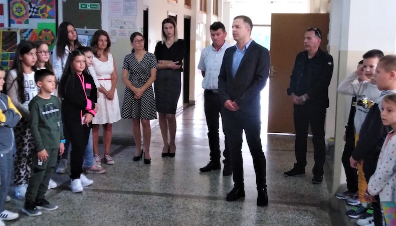Iz budžeta opštine Vlasotince po 10 hiljada dinara za svakog prvaka