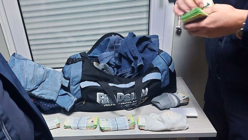Pronađeno skoro 60.000 evra u čarapama