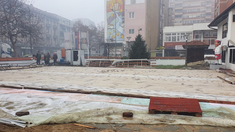 Postavlja se klizalište u Leskovcu, klizanje pre Nove godine
