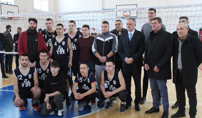 Srbija  vodi računa ne samo o sportskim rezultatima, nego i o fizičkom vaspitanju poručio ministar sporta u Vlasotincu