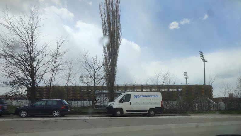 Levo od stadiona u Leskovcu zidaće se hotel