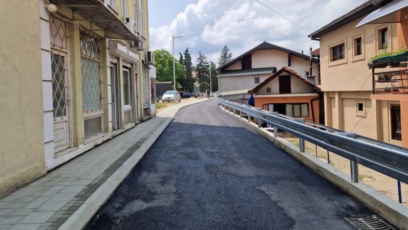 Završena saobraćajnica između ulica Branislav Nušić i Đorđe Lešnjak u Leskovcu
