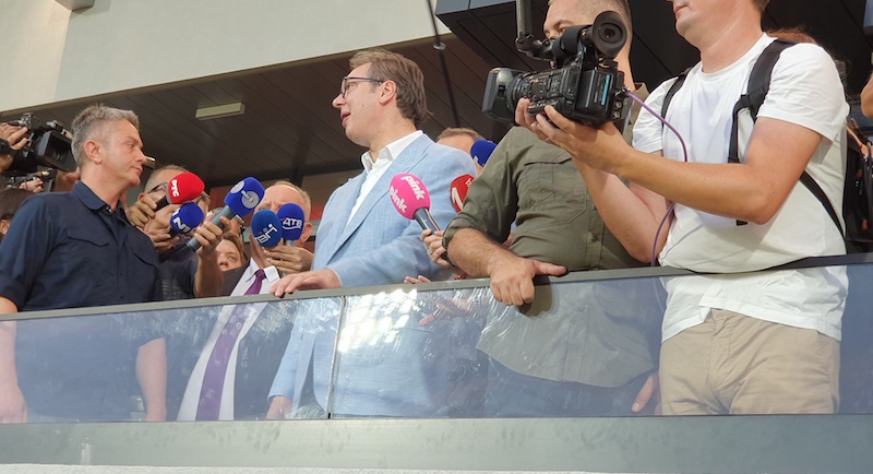 Vučić – Mamograf ću do Svetog Nikole lično da donesem u bolnicu
