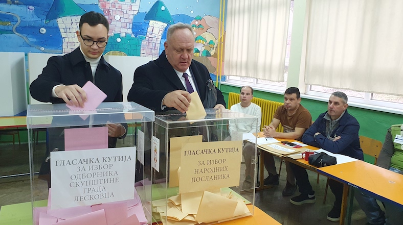 Goran Cvetanović obavio svoju građansku dužnost, pozvao Leskovčaneda izađu na izbore