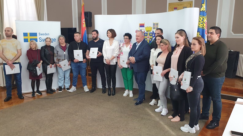 Help i grad Leskovac uručili 12 ugovora za pdoršku mikro i malih biznisa