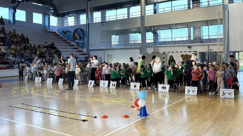 Liga malih šampiona okupila decu iz vrtića na takmičenju spretnosti i brzine