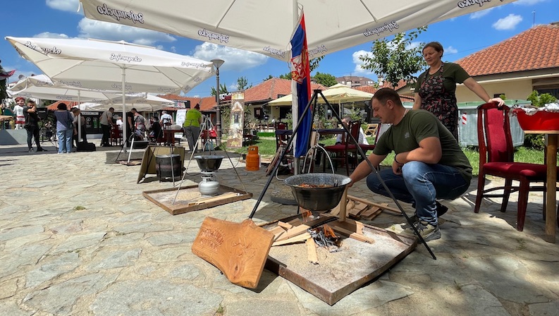 Dani leskovačke mućkalice i šopskog folklora