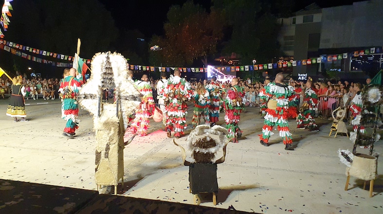 Velikom povorkam i izborom pobednika završen 18. Karenval Leskovac