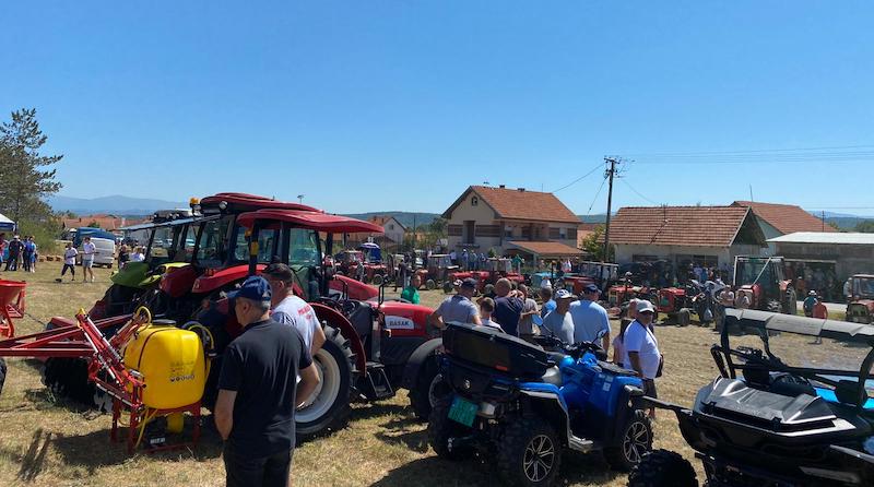 U Gornjoj Jajni danas je održana četvrta „Traktorijada“