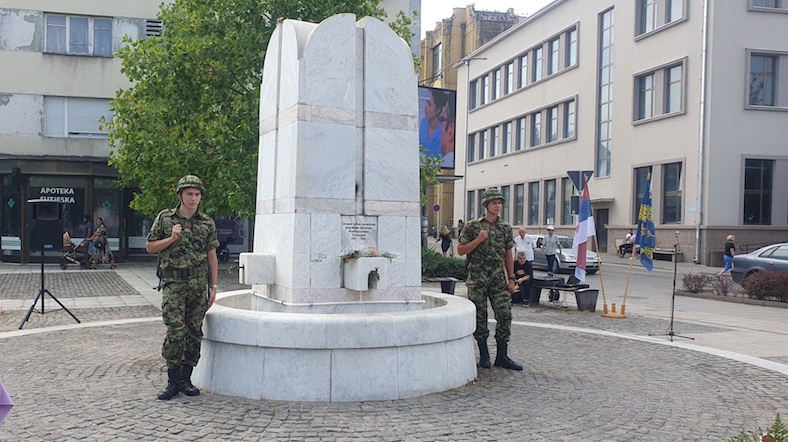 Obeleženo 80 godina od savezničkog bombardovanja Leskovca