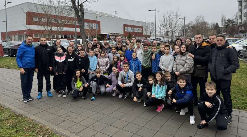 Učenici leskovačkih škola osvojili 8 medalja na takmičenju u plivanju