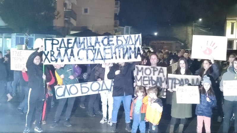 U Grdelici večeras prva protestna šetnja