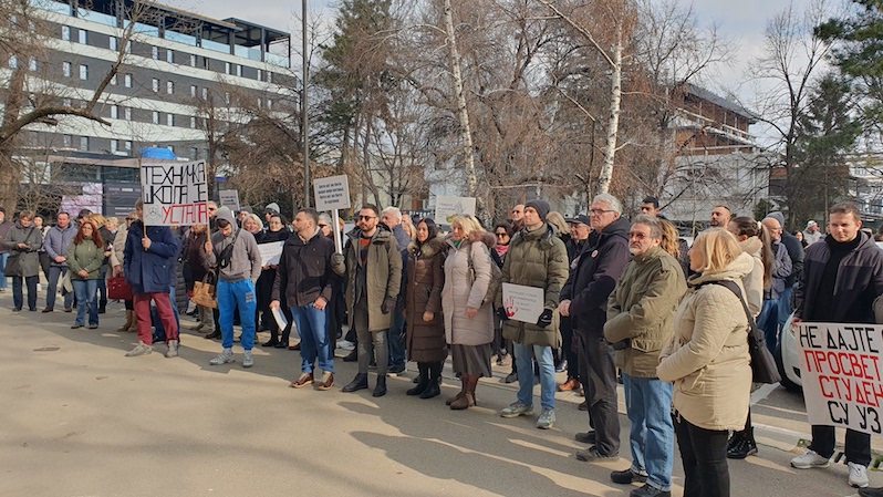 Prosvetari pozivaju na skup sutra ispred Školske uprave u Leskovcu