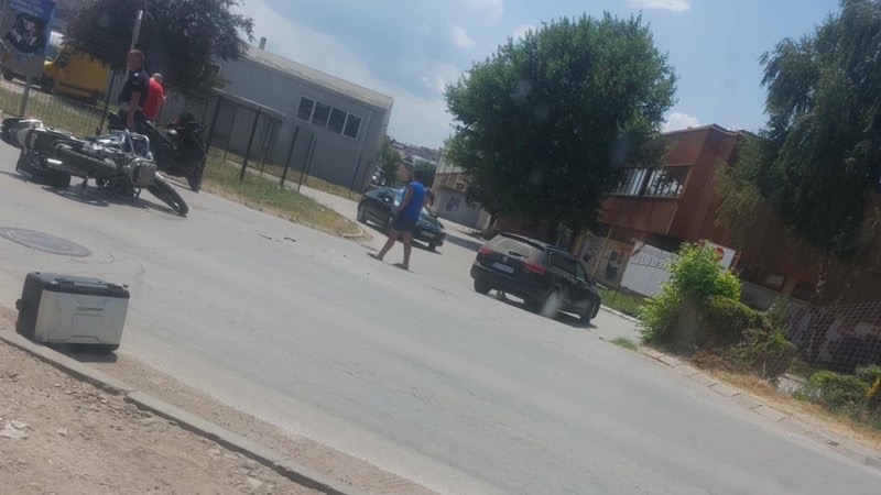 Dve osobe povređene u sudaru u Industrijskoj ulici u Leskovcu