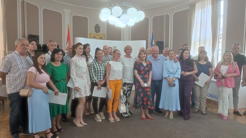 Gradonačelnik Leskovca apelovao na novinare da se bave malo i lepim vestima