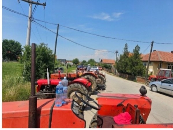 Blokade kod Stuble i dalje traju