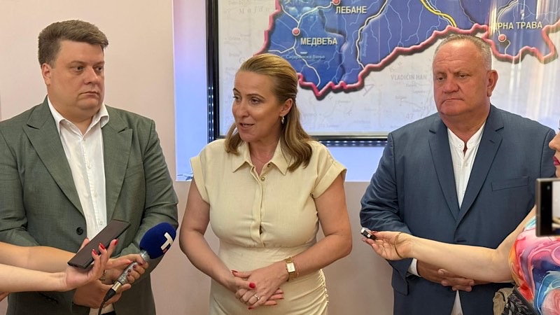 Ministarka Paunović u Leskovcu: Probaćemo da izmenimo zakone kako bi motivisali mlade da se vrate u matična mesta