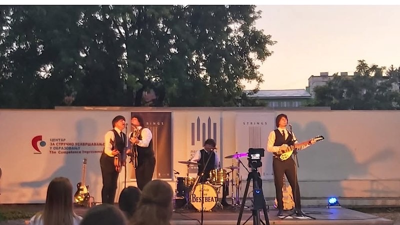Muzika Bitlsa digla Leskovac na noge
