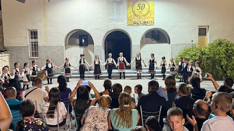 Počele Svetoilijske večeri u Pečenjevcu: Narednih dana Radiša Urošević, OK Bend, orkestar Elvisa Bajramovića