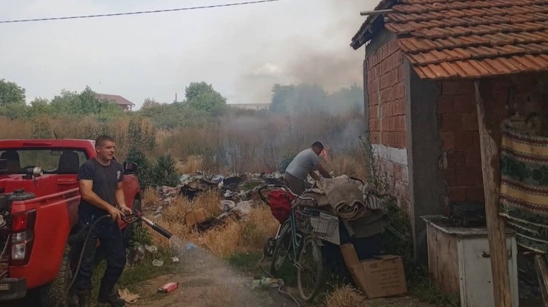 Požar u naselju Slavko Zlatanović u Leskovcu