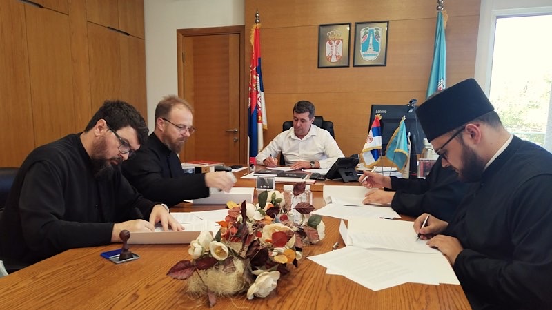 Za verske objekte u Vlasotincu četiri miliona dinara