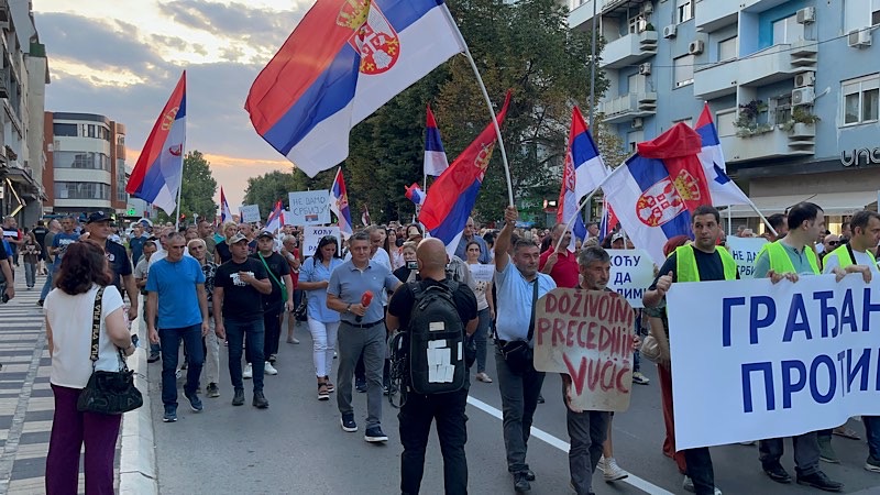 Okupljanje protiv blokada članova i simpatizera SNS-a u Leskovcu i Bojniku u subotu